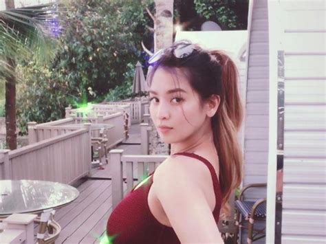 Mich Liggayu gives birth to first baby .
